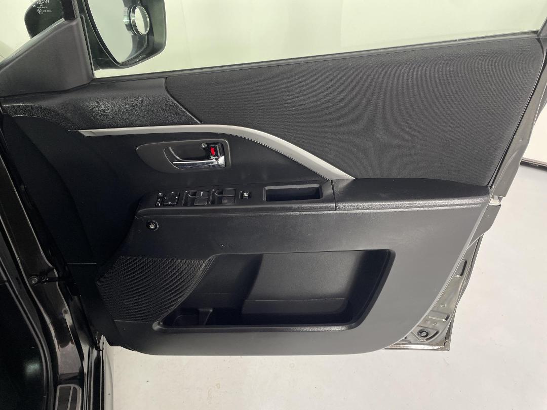 Photo '15' of Nissan Lafesta