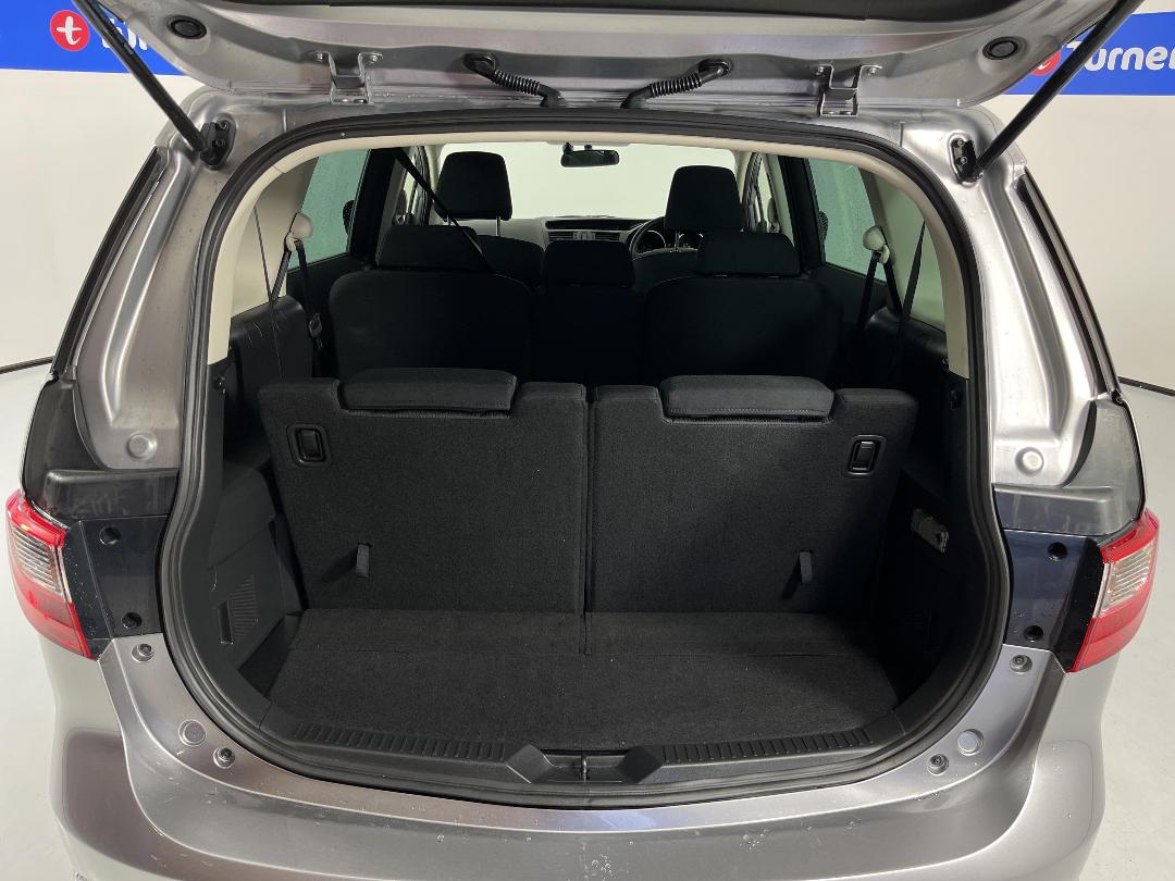 Photo '14' of Nissan Lafesta Photo '14' of Nissan Lafesta