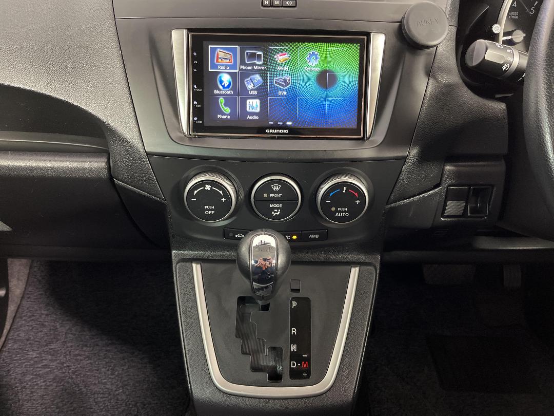 Photo '18' of Nissan Lafesta Photo '18' of Nissan Lafesta