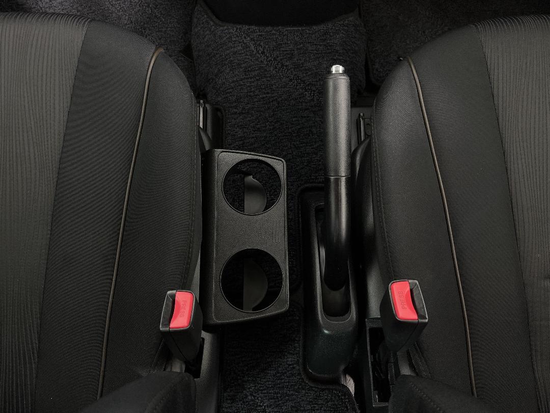 Photo '28' of Nissan Lafesta Photo '28' of Nissan Lafesta