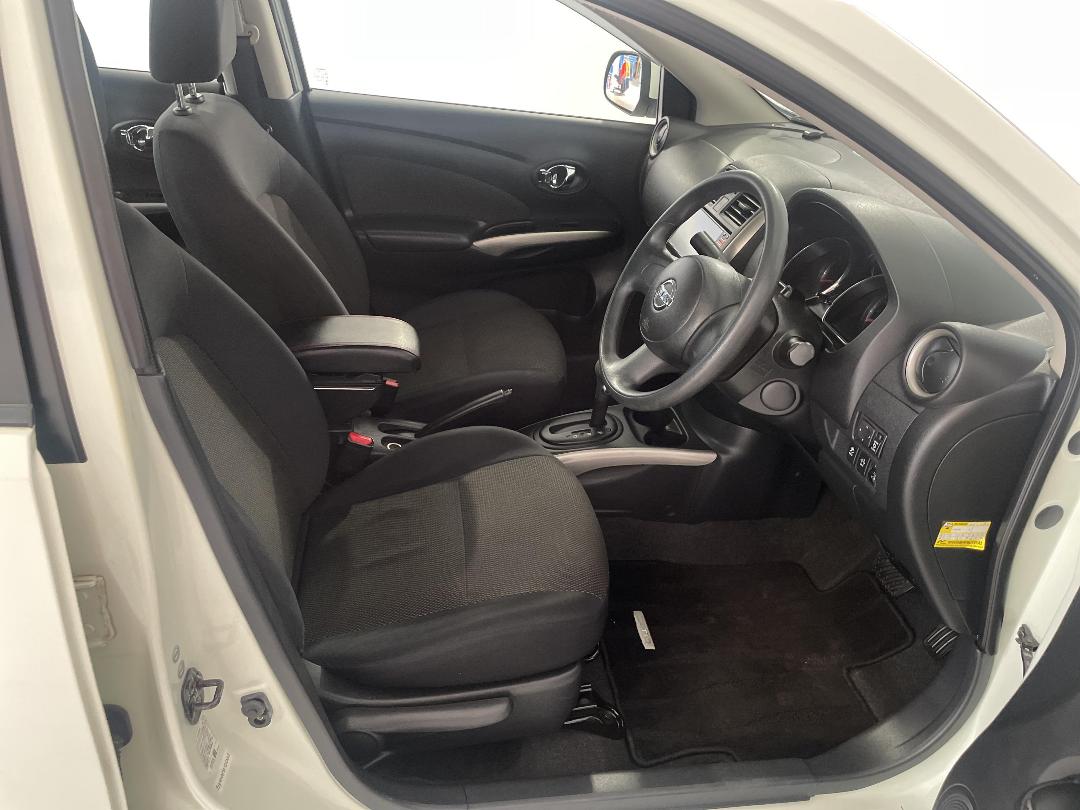 Photo '16' of Nissan Latio Photo '16' of Nissan Latio