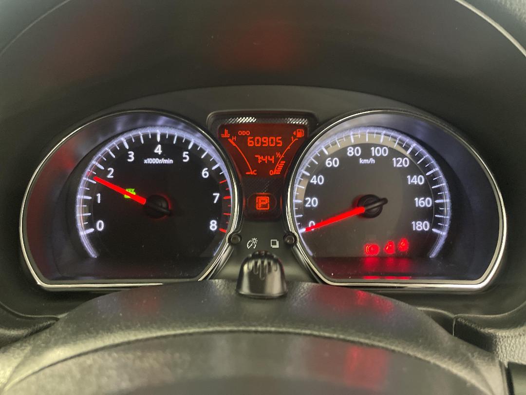 Photo '21' of Nissan Latio Photo '21' of Nissan Latio