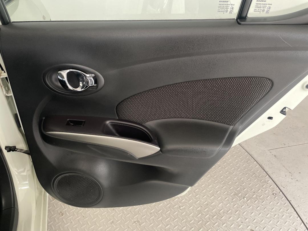 Photo '19' of Nissan Latio Photo '19' of Nissan Latio