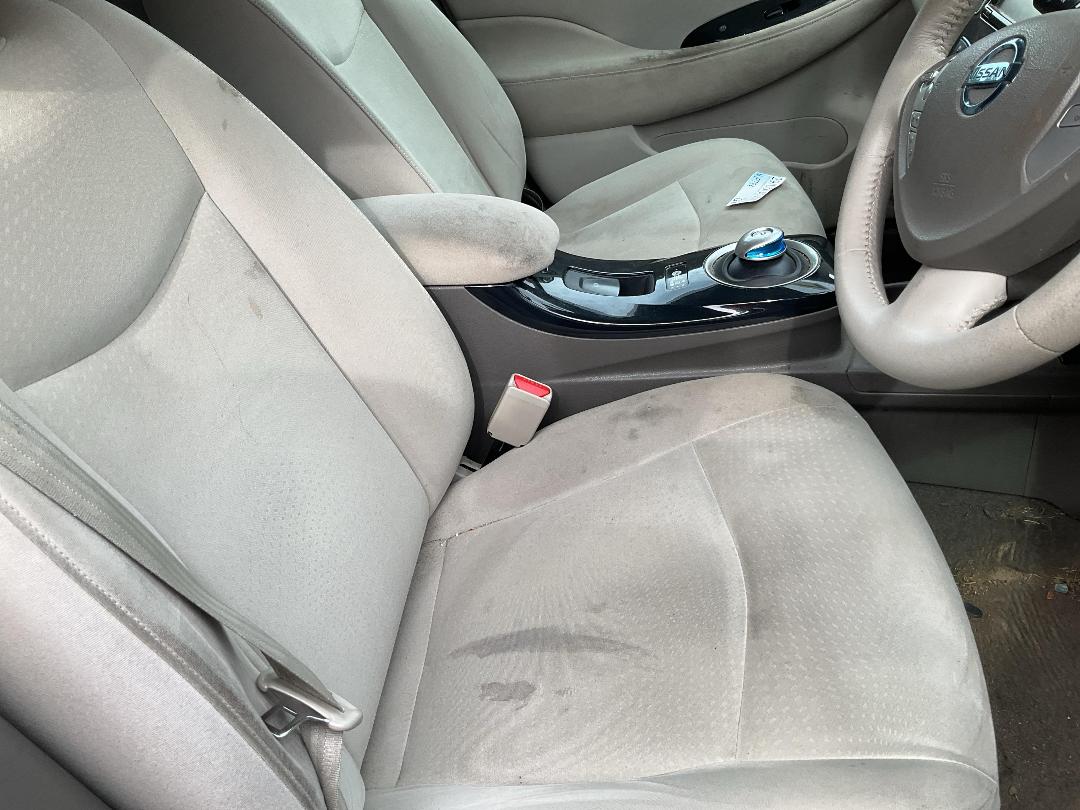 Photo '8' of Nissan Leaf