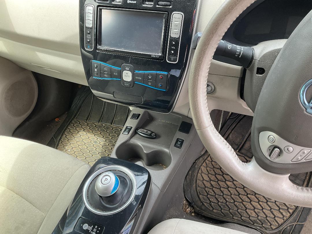 Photo '10' of Nissan Leaf