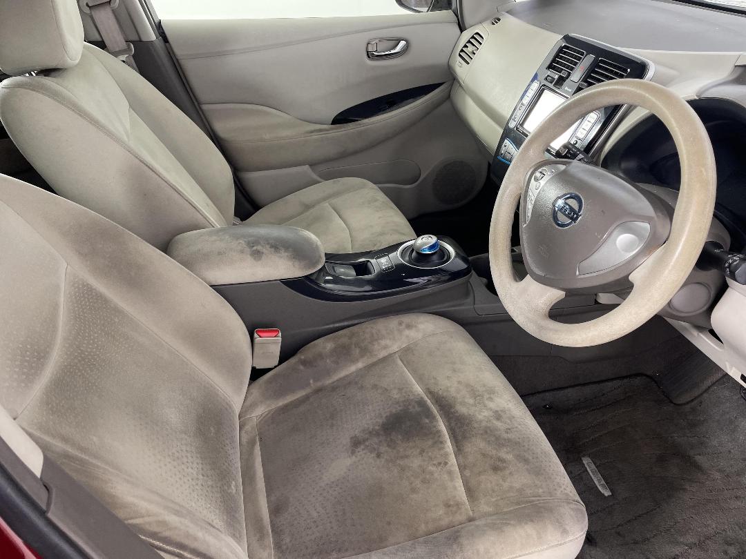 Photo '16' of Nissan Leaf