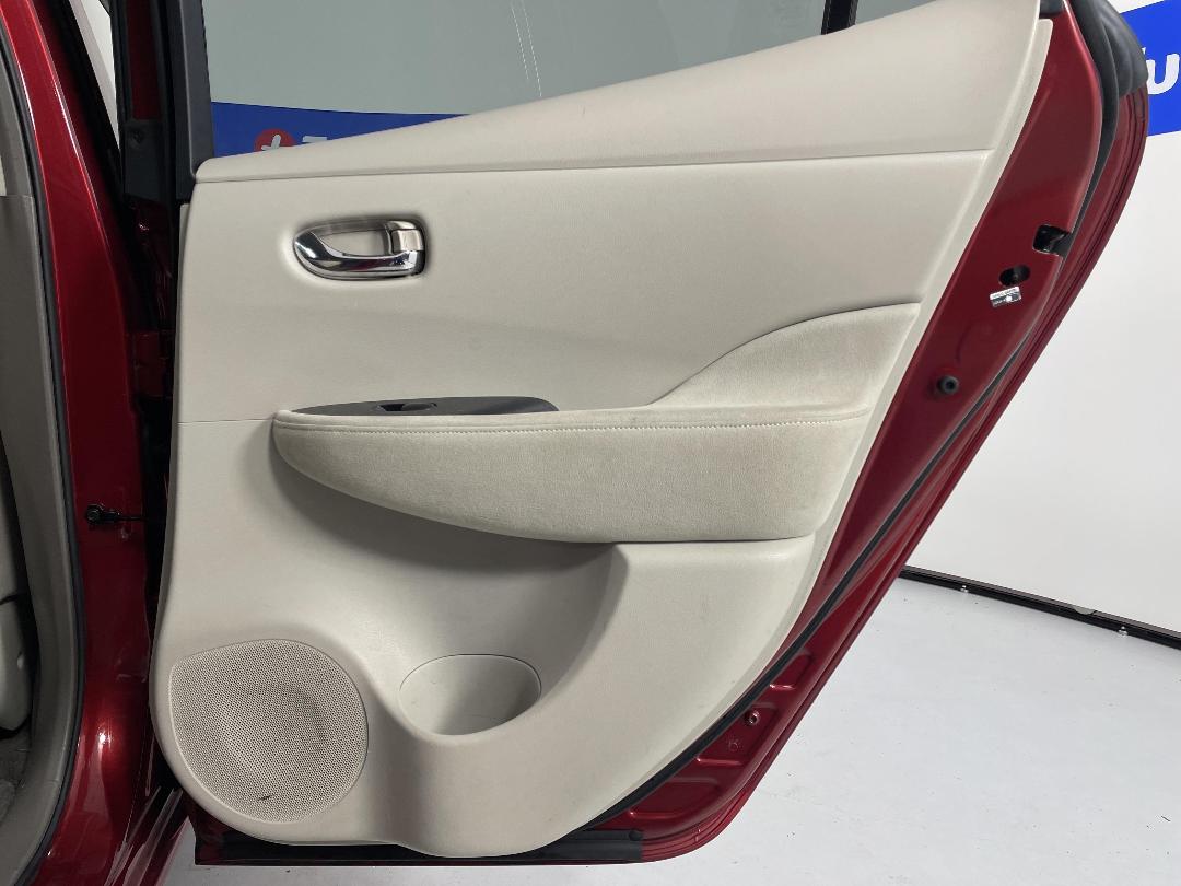 Photo '19' of Nissan Leaf