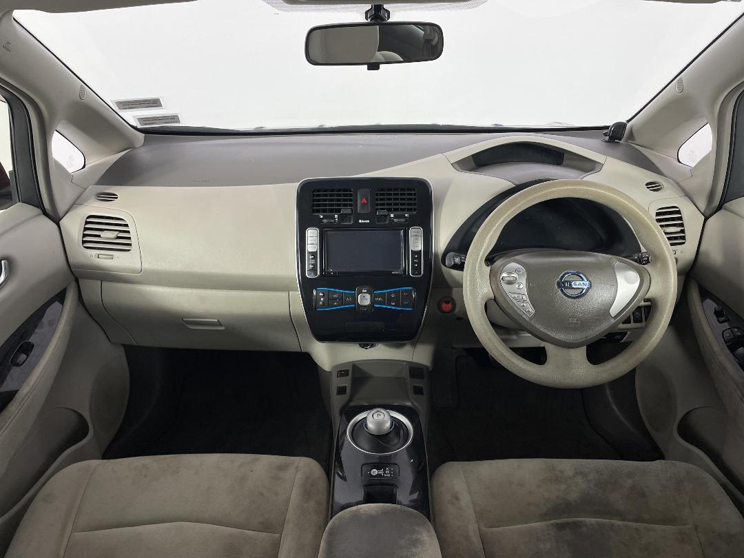 Photo '17' of Nissan Leaf