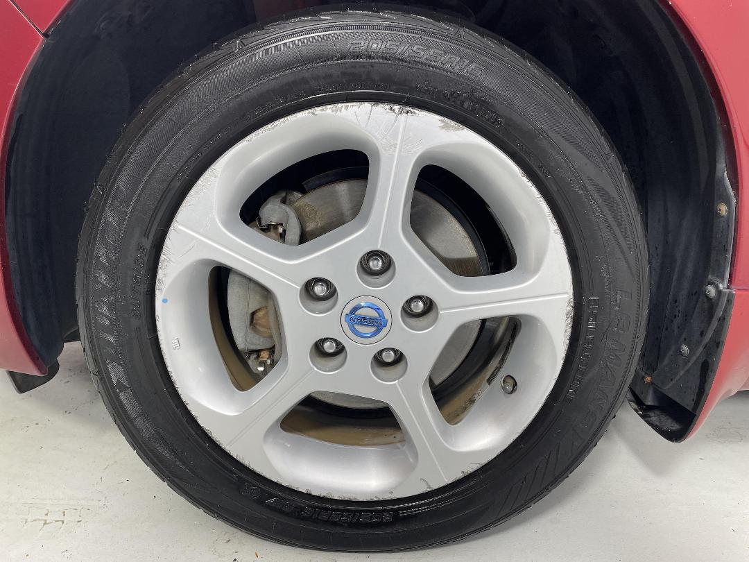 Photo '10' of Nissan Leaf