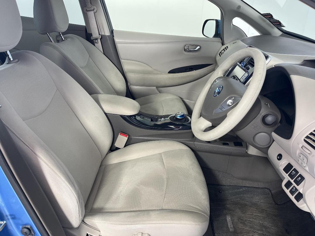 Photo '16' of Nissan Leaf