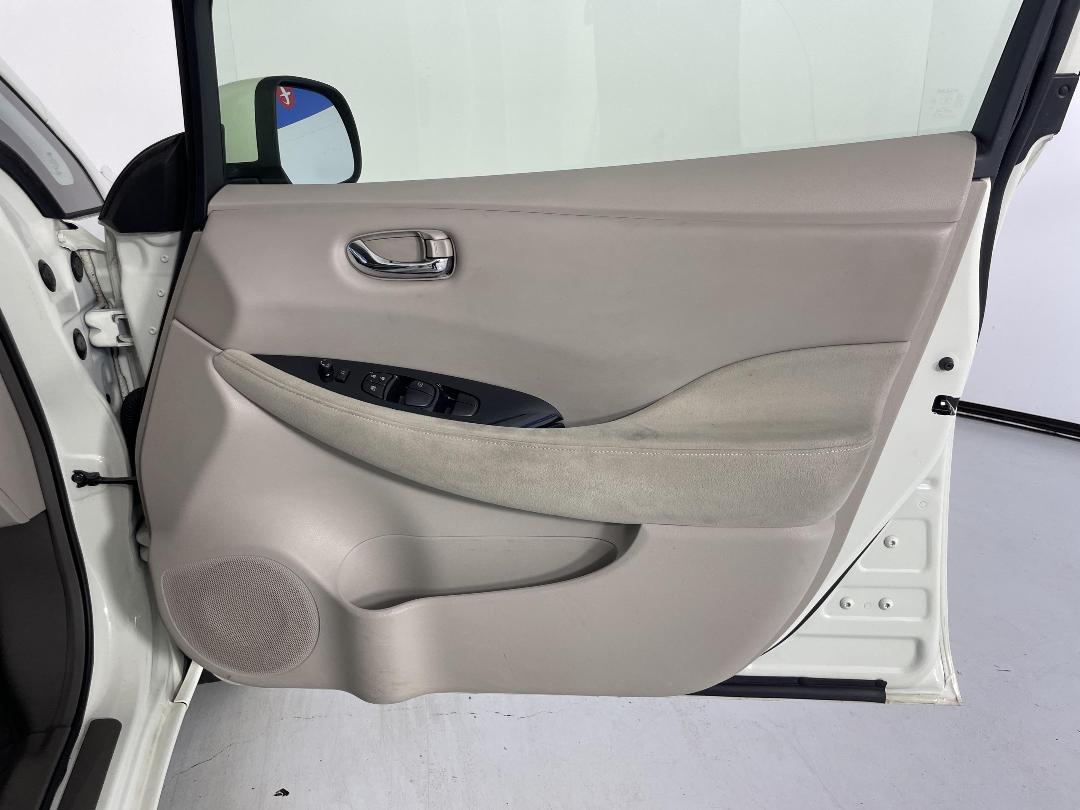 Photo '13' of Nissan Leaf Zero Emission