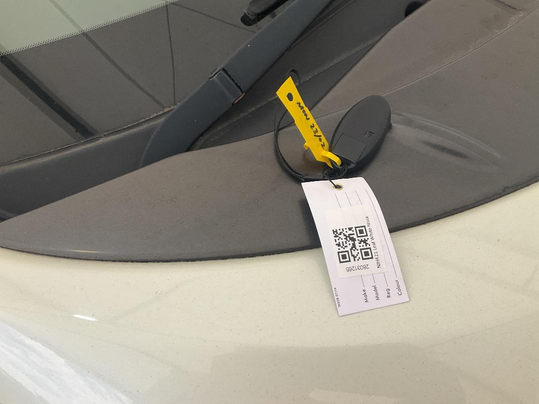 Photo '12' of Nissan Leaf