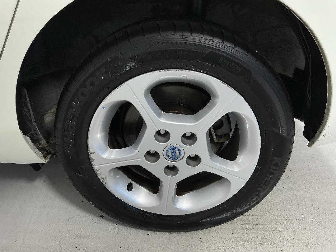 Photo '11' of Nissan Leaf