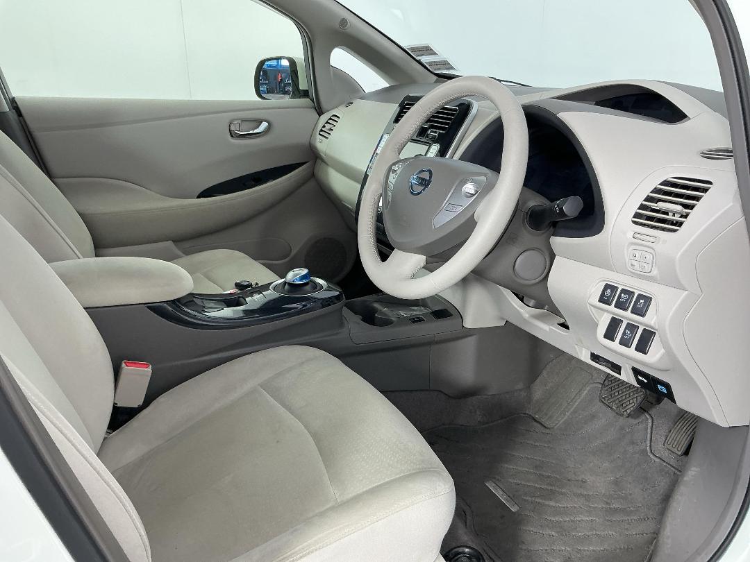 Photo '16' of Nissan Leaf