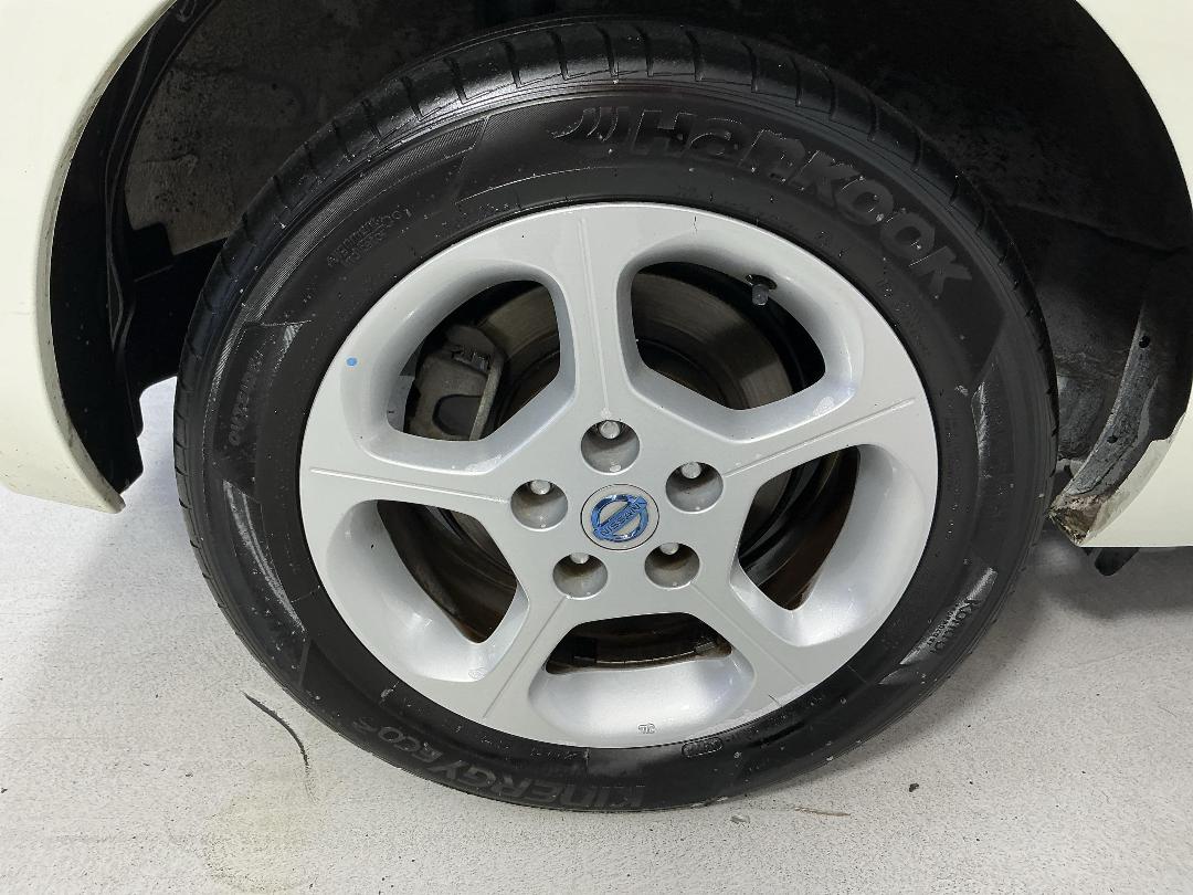 Photo '12' of Nissan Leaf