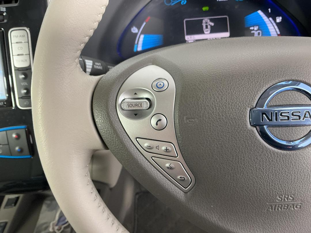 Photo '24' of Nissan Leaf