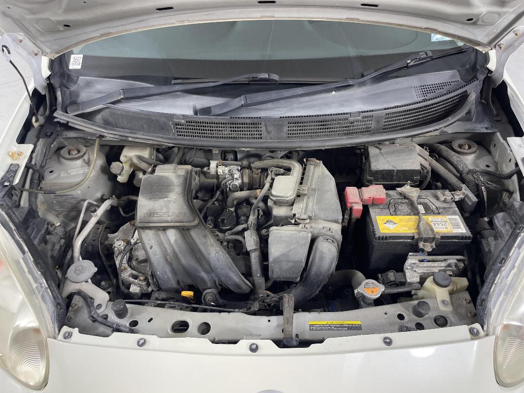 Photo '13' of Nissan March