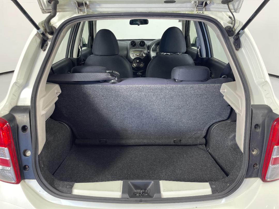 Photo '14' of Nissan March