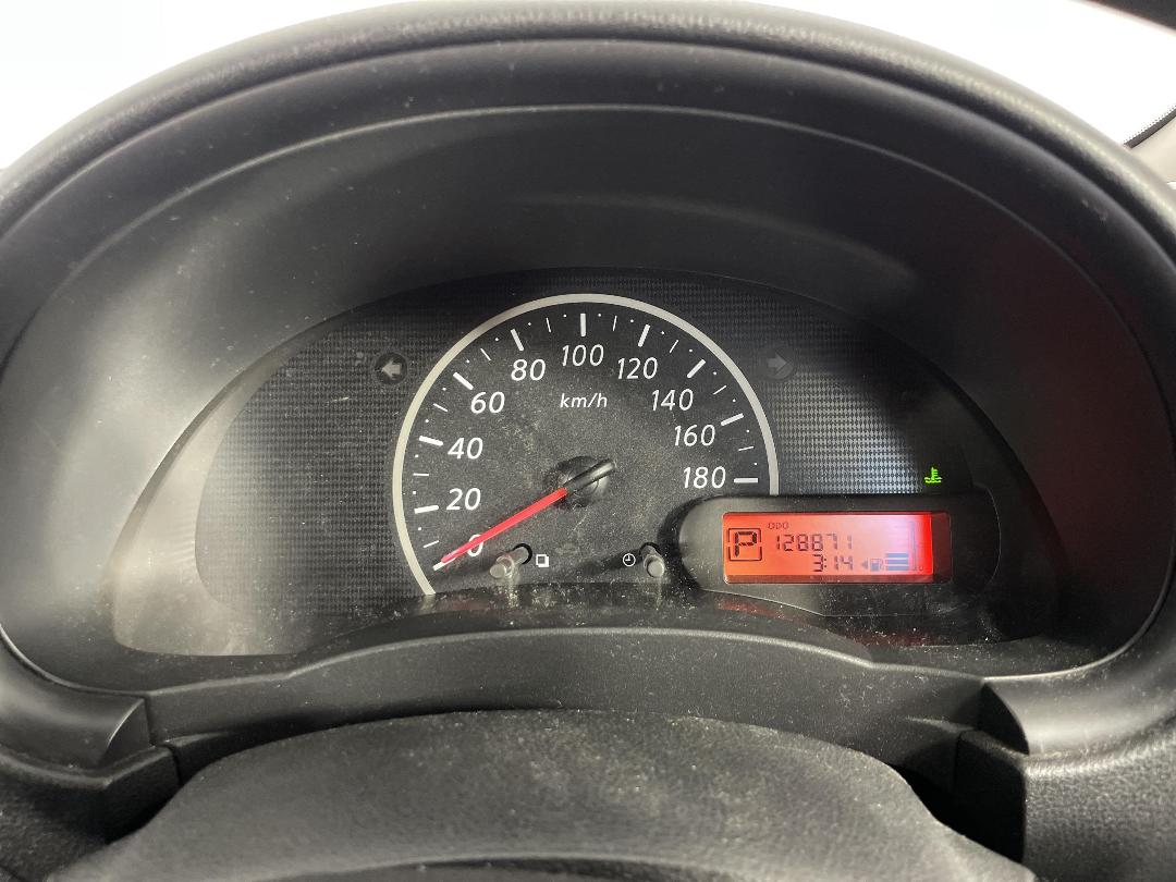 Photo '21' of Nissan March