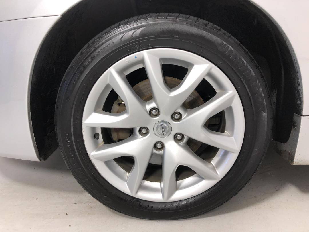 Photo '10' of Nissan Maxima Photo '10' of Nissan Maxima