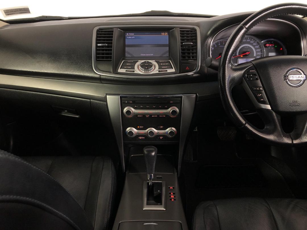 Photo '17' of Nissan Maxima Photo '17' of Nissan Maxima