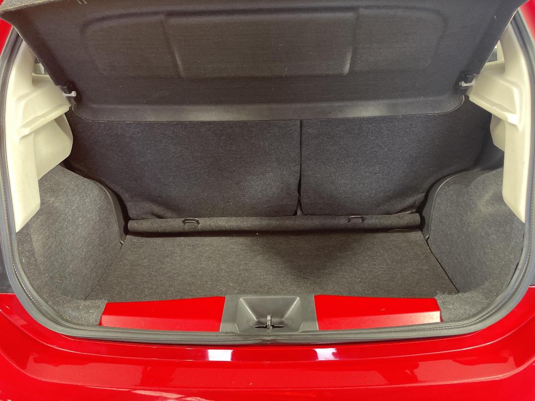 Photo '14' of Nissan Micra