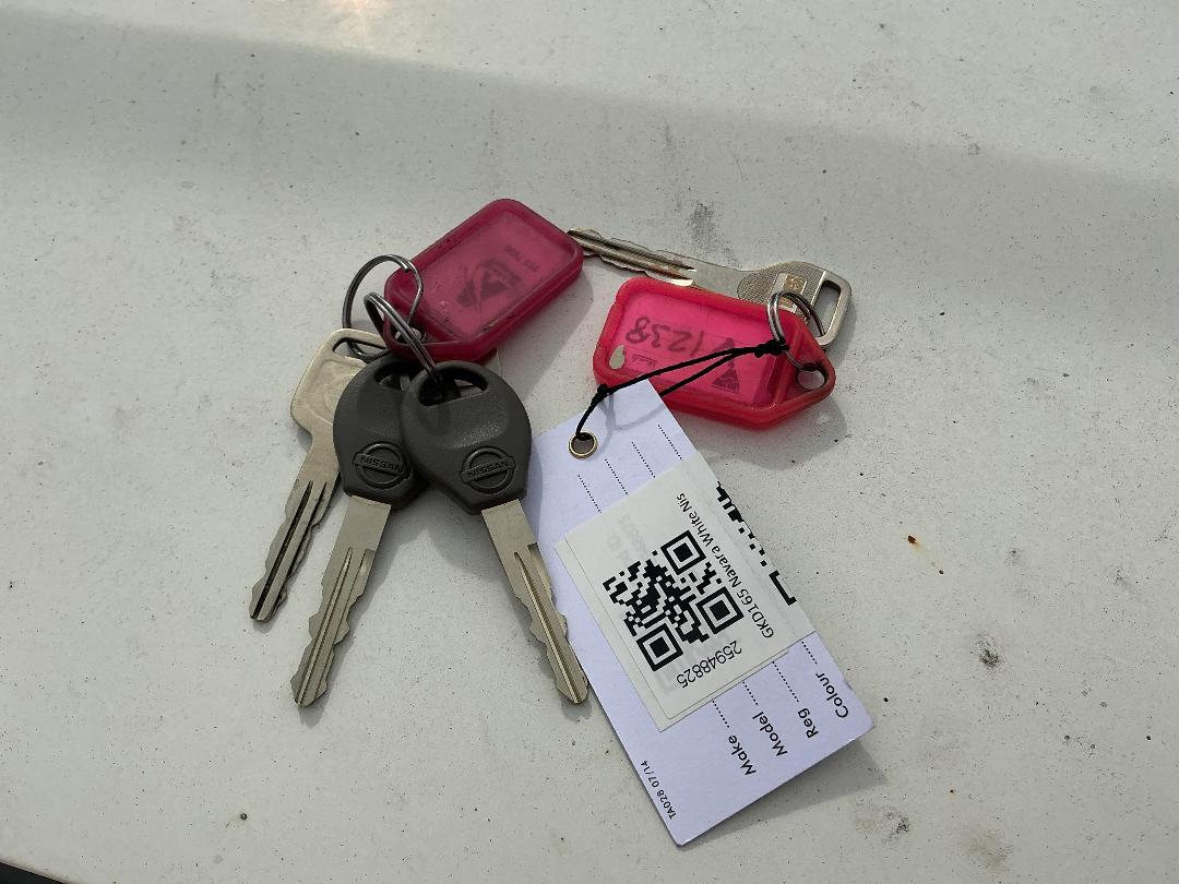 Photo '25' of Nissan Navara DX S/C