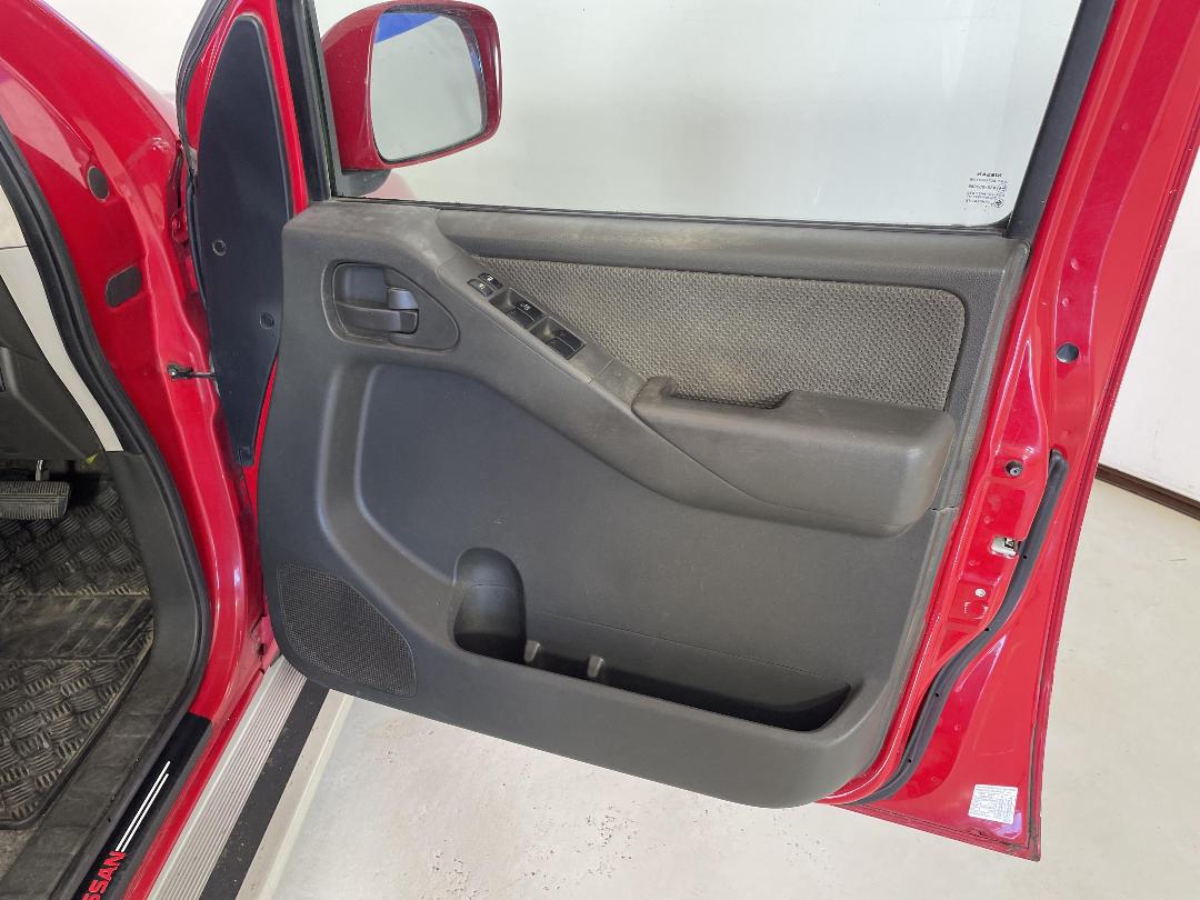 Photo '15' of Nissan Navara