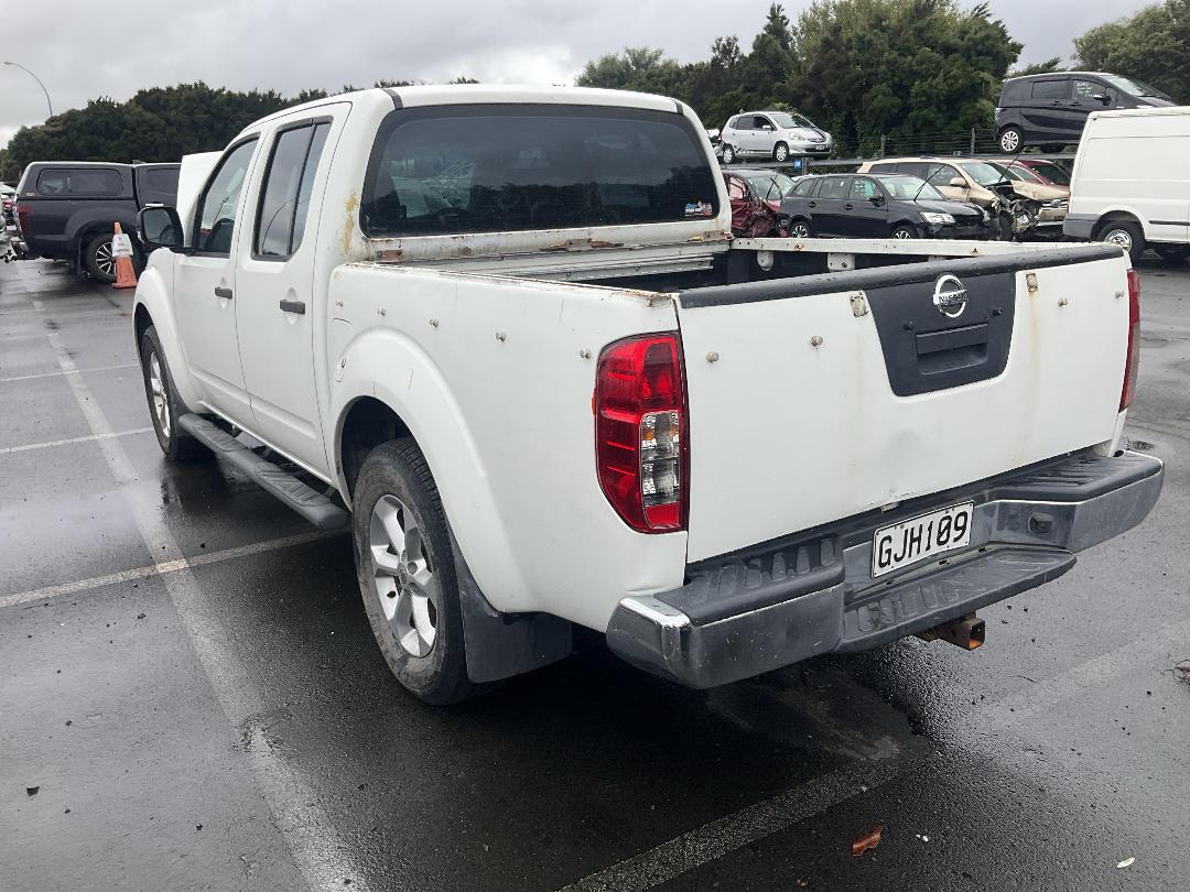 Photo '3' of Nissan Navara D/C ST-X Photo '3' of Nissan Navara D/C ST-X