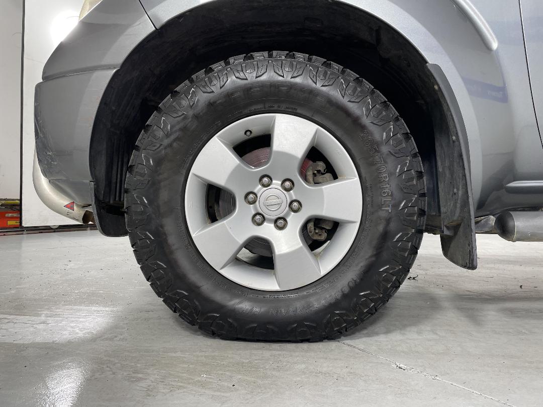 Photo '10' of Nissan Navara