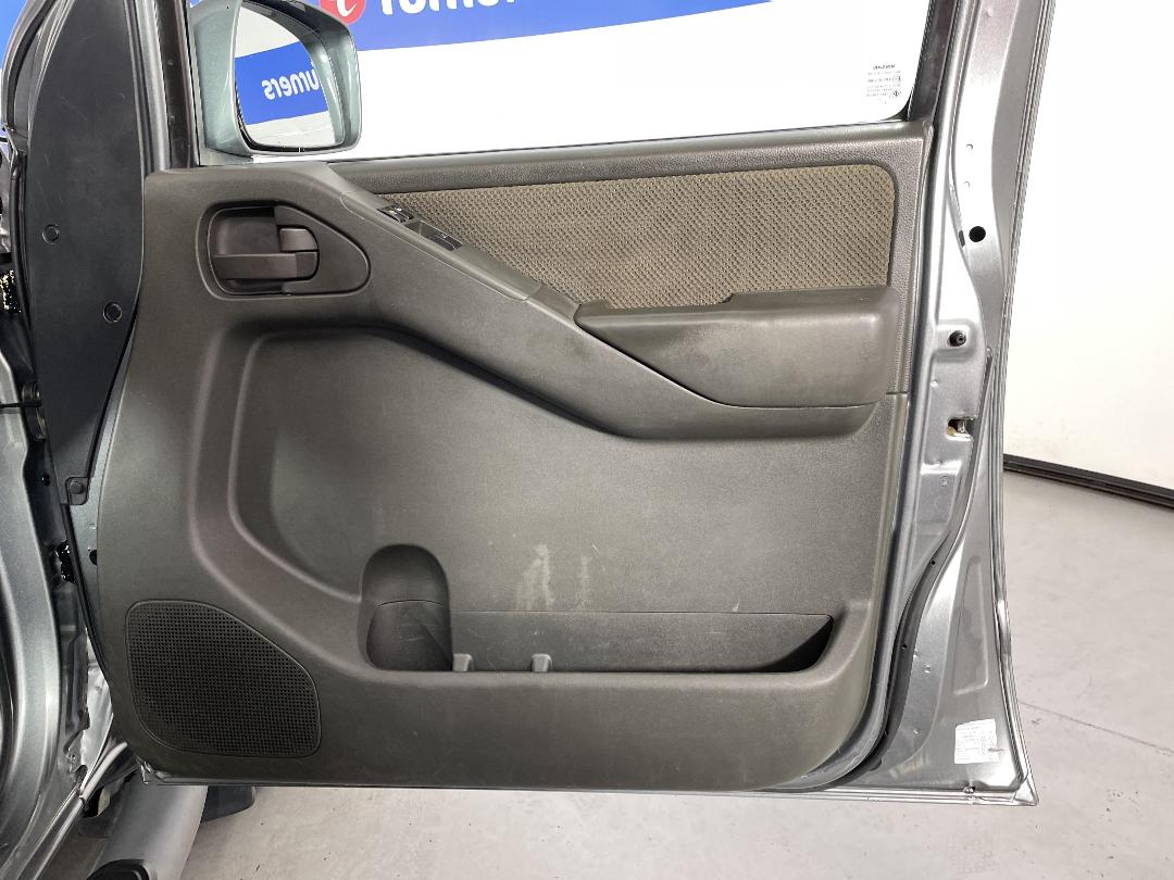 Photo '14' of Nissan Navara