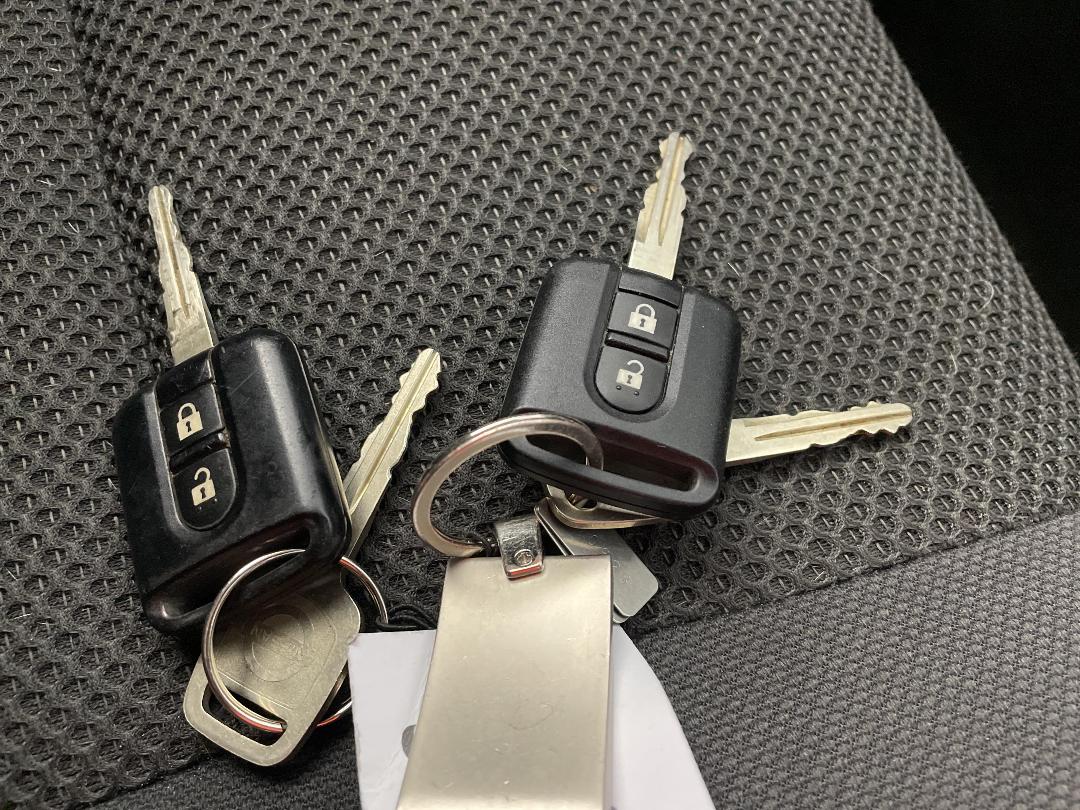 Photo '20' of Nissan Navara