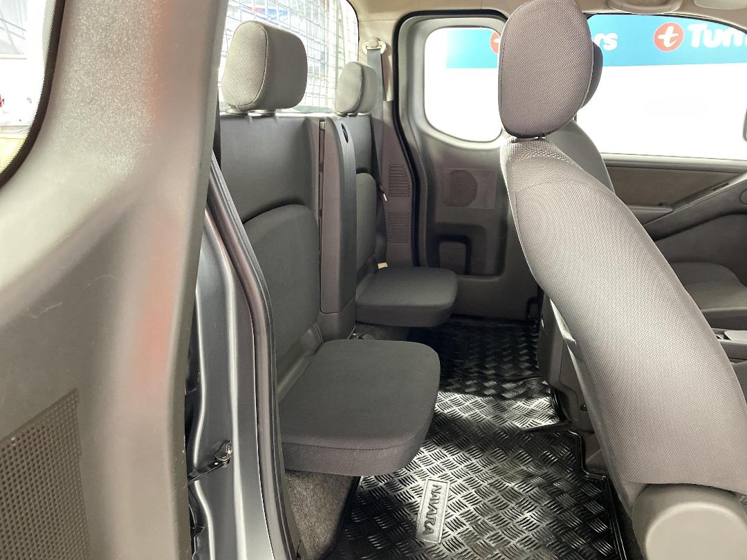 Photo '18' of Nissan Navara