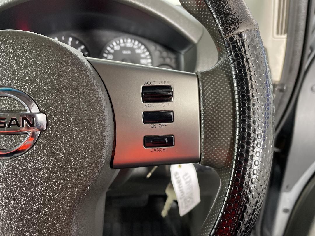 Photo '25' of Nissan Navara