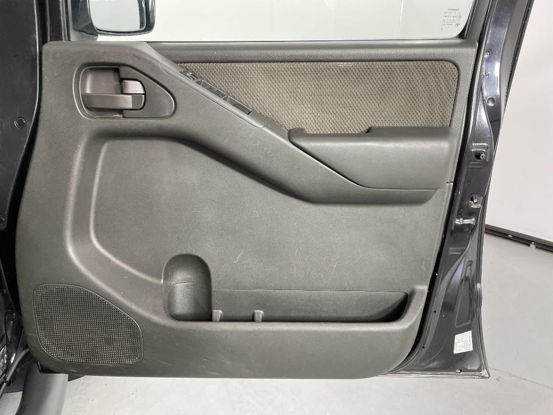 Photo '15' of Nissan Navara