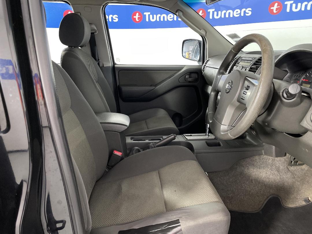 Photo '16' of Nissan Navara