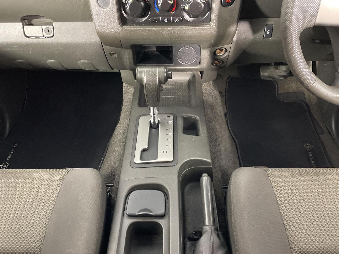 Photo '18' of Nissan Navara