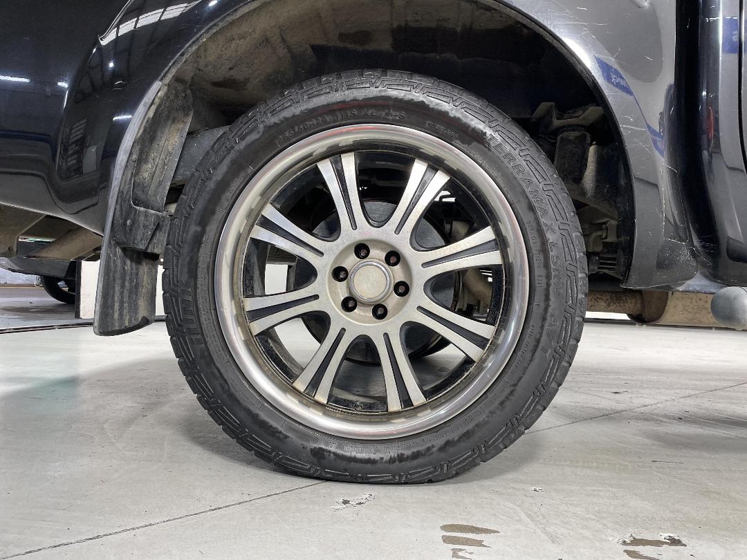 Photo '12' of Nissan Navara