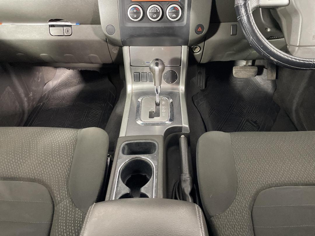 Photo '18' of Nissan Navara