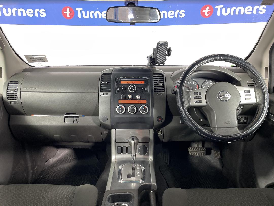 Photo '17' of Nissan Navara