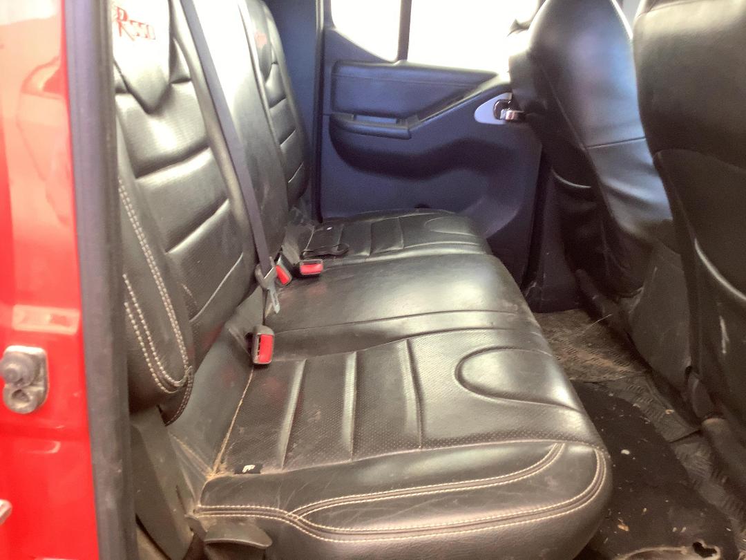 Photo '7' of Nissan Navara D/C ST-X