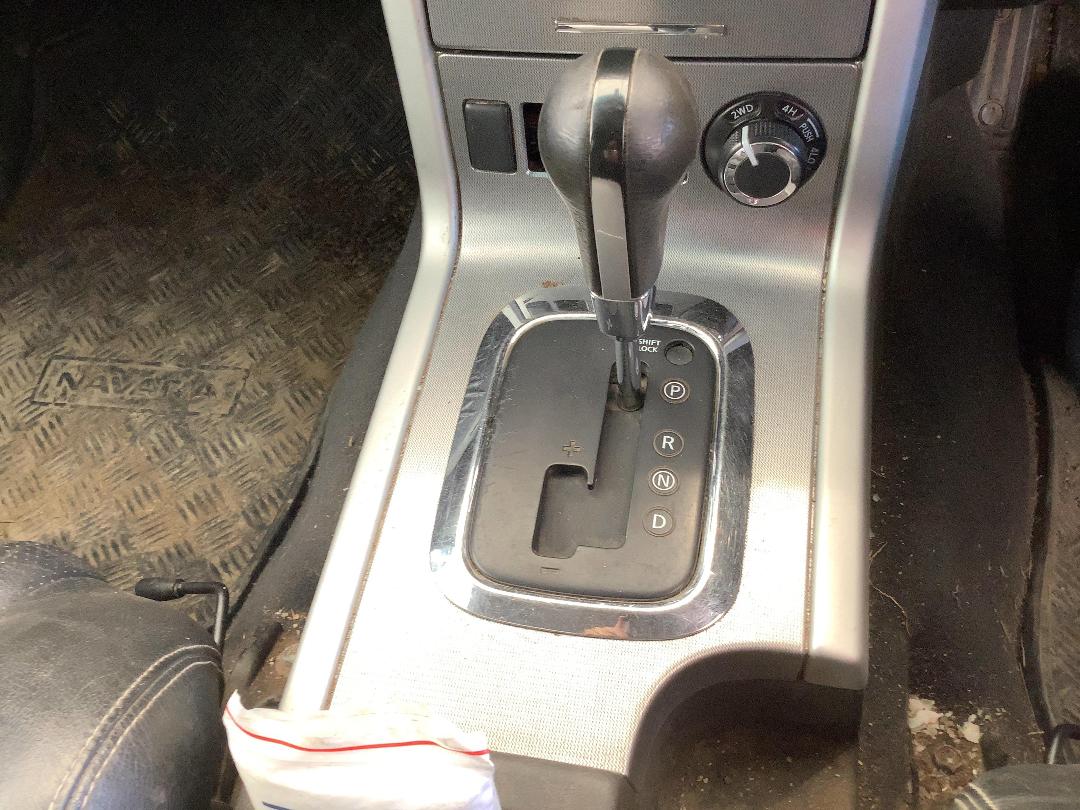 Photo '15' of Nissan Navara D/C ST-X