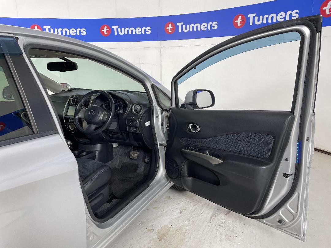 Photo '15' of Nissan Note