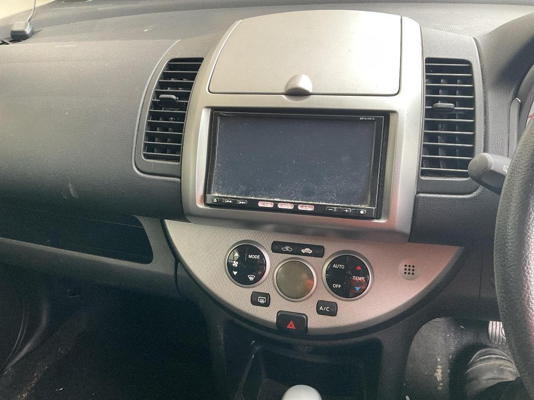 Photo '25' of Nissan Note Photo '25' of Nissan Note