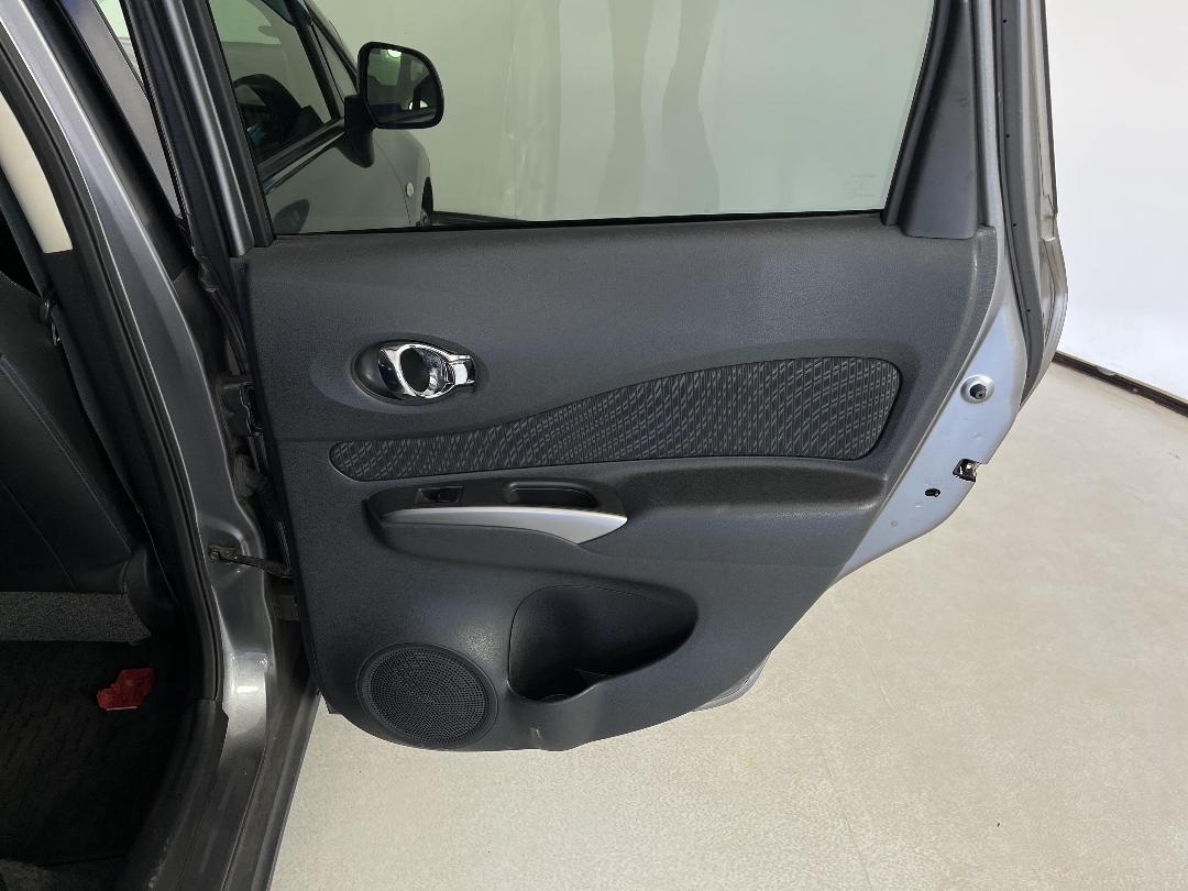 Photo '19' of Nissan Note Photo '19' of Nissan Note