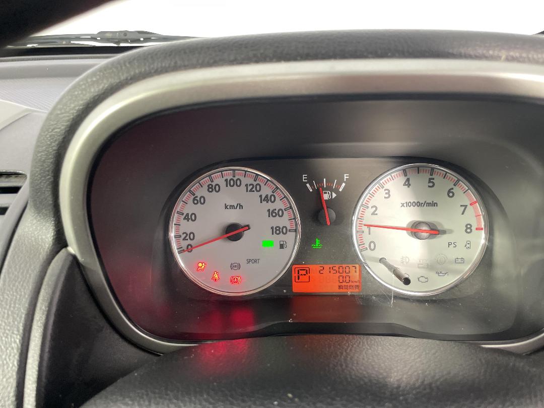 Photo '21' of Nissan Note Photo '21' of Nissan Note