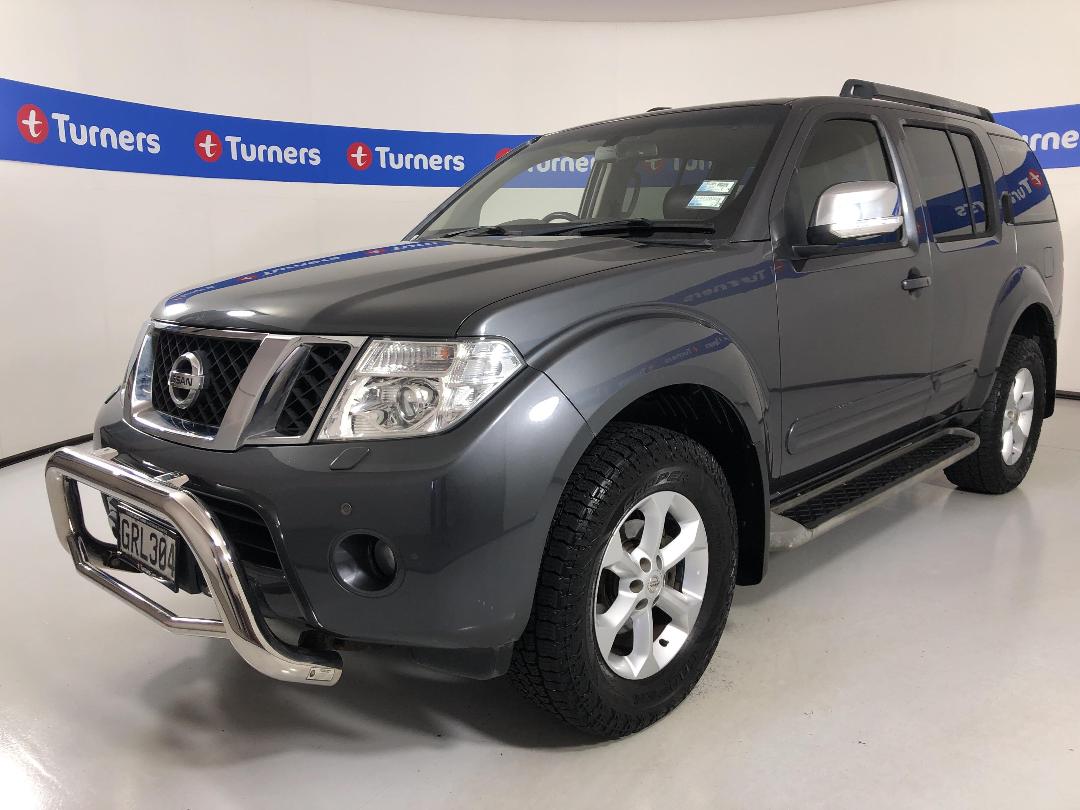 Photo '4' of Nissan Pathfinder Photo '4' of Nissan Pathfinder