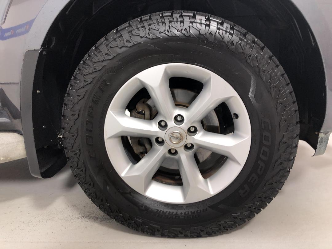 Photo '9' of Nissan Pathfinder Photo '9' of Nissan Pathfinder