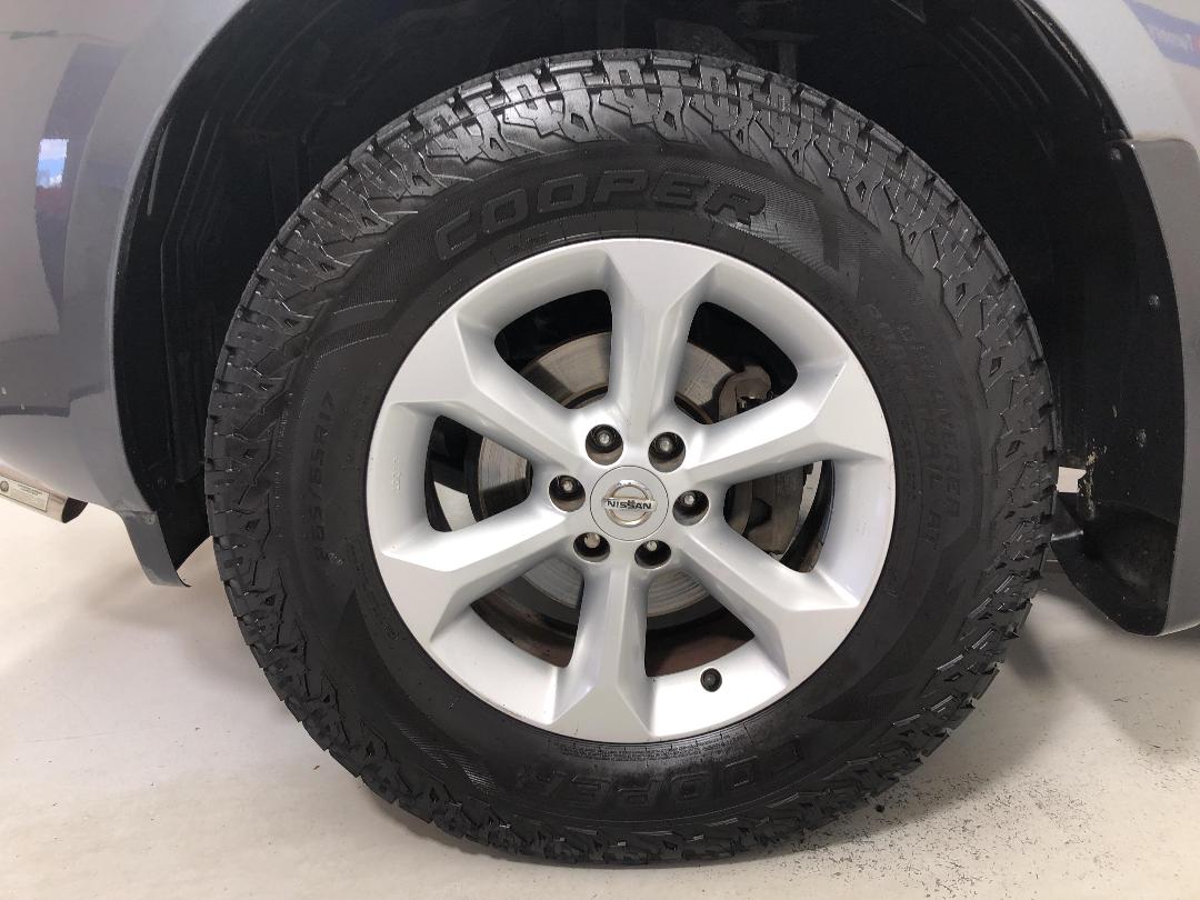 Photo '10' of Nissan Pathfinder Photo '10' of Nissan Pathfinder