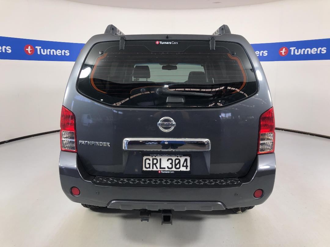 Photo '6' of Nissan Pathfinder Photo '6' of Nissan Pathfinder